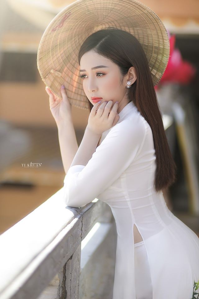 2 nữ sinh 10X làm MC đài VTV: Lên hình thanh lịch, đời thường mặc quyến rũ - 2