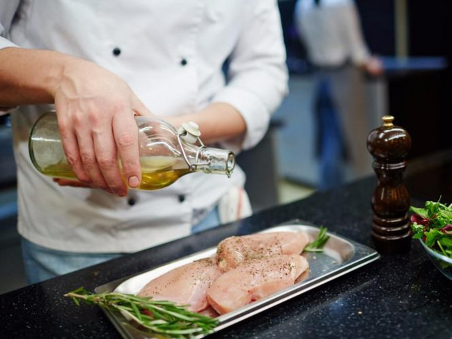 Không muốn thịt gà thành