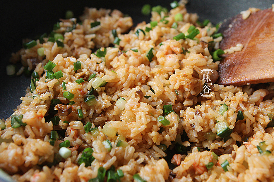 Tận dụng cơm thừa làm món trứng bọc cơm siêu hấp dẫn - 6