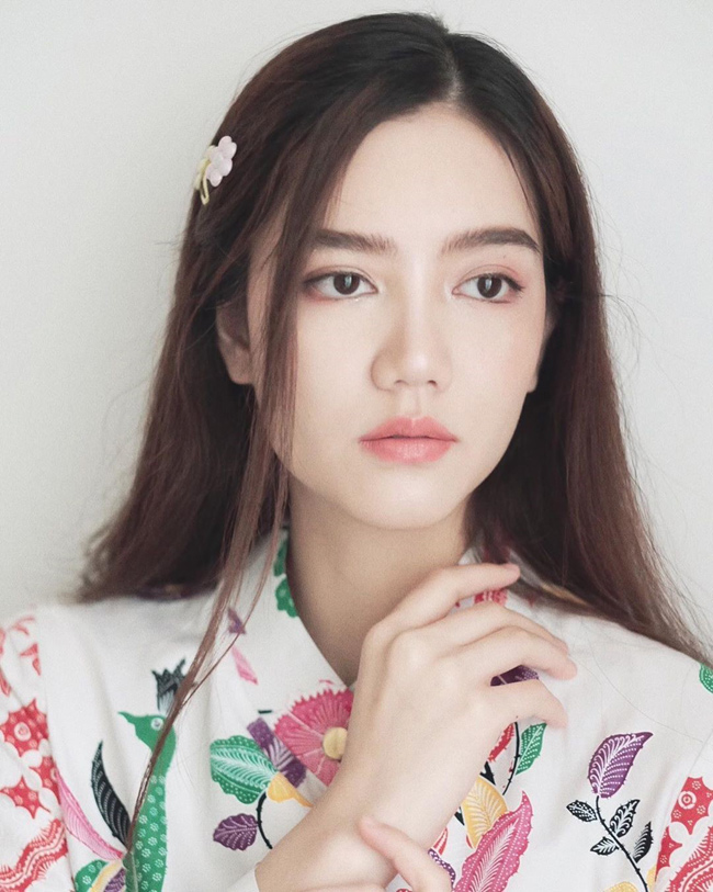 Một cô gái có vẻ ngoài xinh đẹp, mỏng manh như Richy Oranate lại có duyên với thể thao.