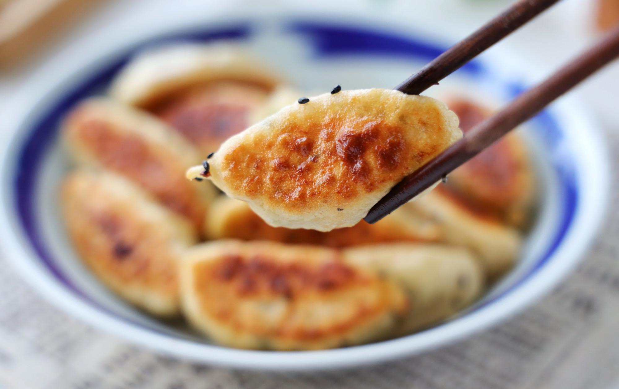 Bí quyết làm há cảo siêu dễ, làm 1 lần để dành ăn cả tuần, chiên hay hấp đều ngon hết sảy - 10