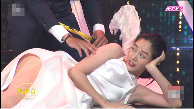 Váy áo bị chê phản cảm, vô duyên của khách mời trên sóng truyền hình - 2