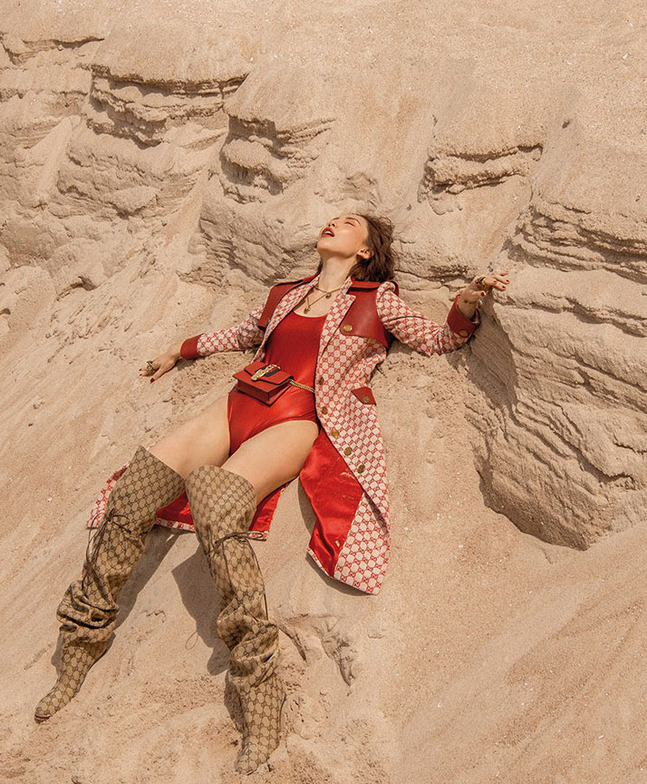 Quỳnh Anh Shin, Yến Trang mặc bikini bé tí xíu đi bốt: Sự nổi loạn vượt khuôn khổ - 7