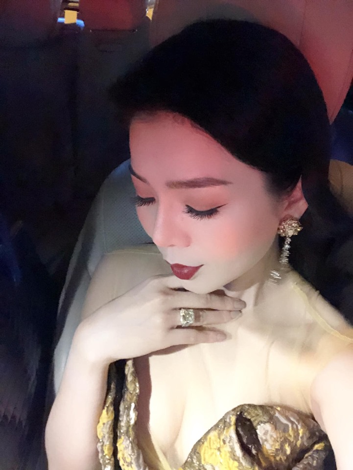 Ai cũng hay Lệ Quyên giàu nhưng không nghĩ kho kim cương lại hoành tráng thế này! - 5