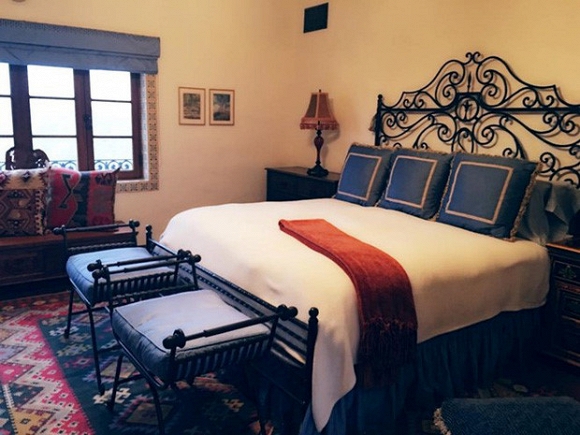 Biệt thự xa hoa 33 triệu đô của tỷ phú 75 tuổi là tình cũ của