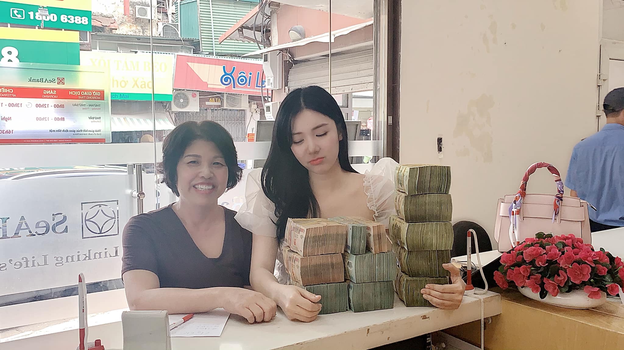 Vừa định bán nhà Quang Lê mua tặng, Thanh Bi lại khoe tậu nhà tiền tỷ - 1