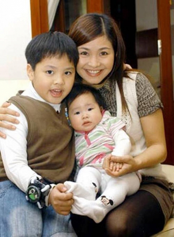 Nhan sắc không tuổi của bà xã 'ông trùm phim truyền hình VTV' - 7