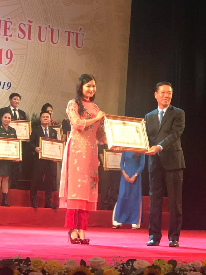 Nhan sắc không tuổi của bà xã 'ông trùm phim truyền hình VTV' - 3