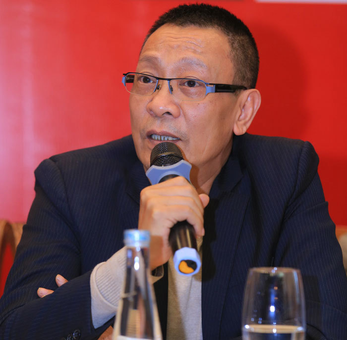 Sau trận Việt Nam-Thái Lan, sao Việt đặt biệt danh mới cho HLV Park Hang Seo - 1