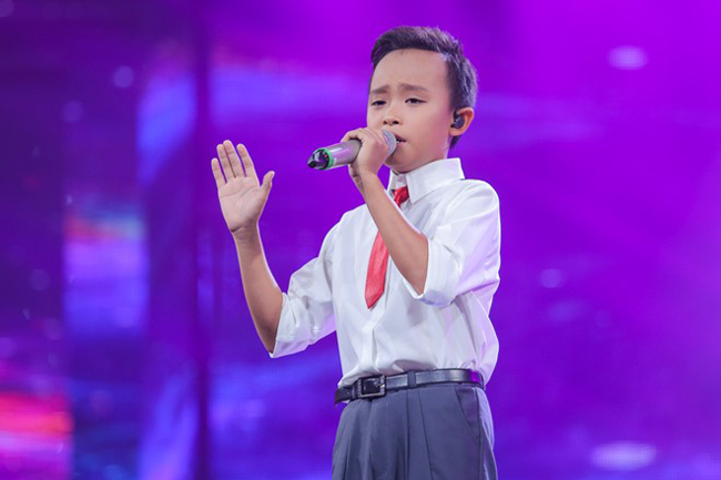 Trong showbiz Việt, nhắc tới sao nhí có cuộc sống đổi khác sau khi bước chân vào showbiz không thể không nhắc đến cậu bé Hồ Văn Cường.