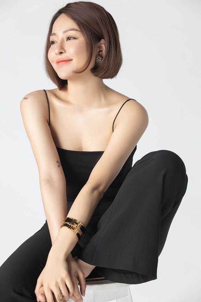 Sau 6 tháng vướng ồn ào lộ clip nóng, hot girl Trâm Anh