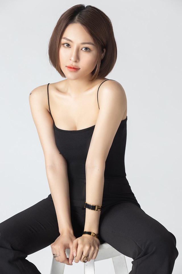 Sau 6 tháng vướng ồn ào lộ clip nóng, hot girl Trâm Anh