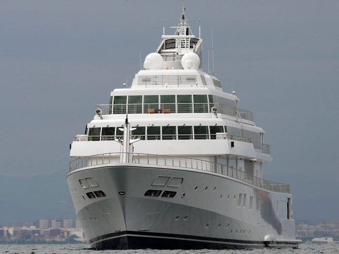 Giới tỷ phú đang đốt tiền cho các siêu du thuyền như thế nào? - 9