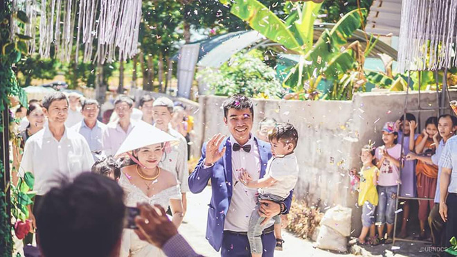 Người phụ nữ 3 con mới được khoác lên mình áo cưới và câu chuyện đau lòng phía sau - 3