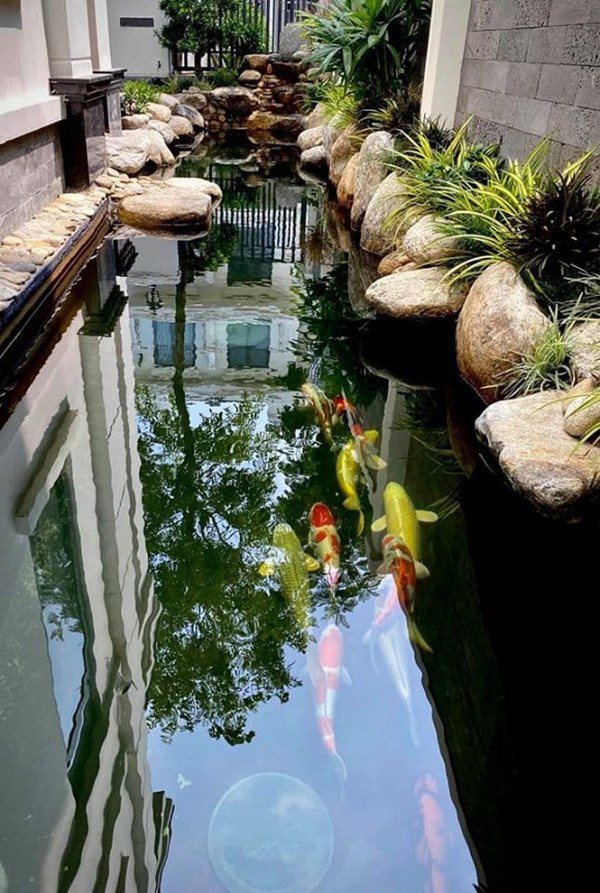 Hé lộ không gian biệt thự trắng ở Sài thành của mỹ nhân