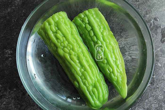 Cách làm khổ qua nhồi bí đỏ, nhìn cực kỳ đẹp mắt, ăn lại không đắng, thích hợp cho trẻ nhỏ - 6