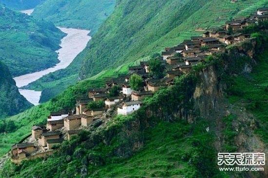 10 ngôi làng cực \'dị\' hút khách nhất Trung Quốc