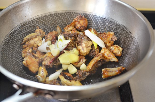 Cách làm gà chiên sốt dầu hào, đậm đà từng thớ thịt, vét sạch nồi cơm vẫn thấy thèm - 9