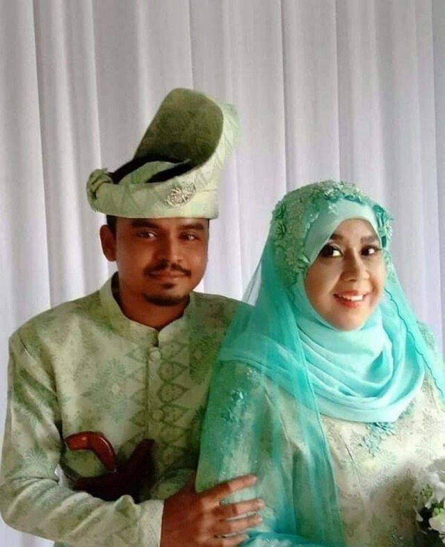 Đám cưới của cô dâu 62 với chú rể 28 gây