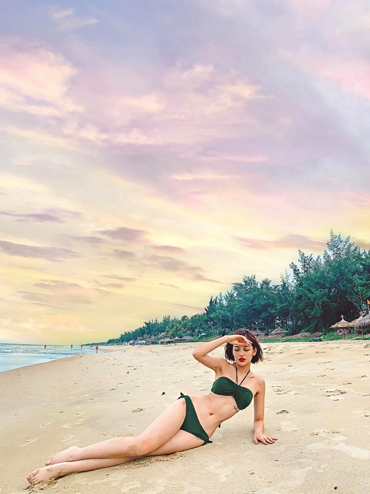 Ngỡ ngàng loạt ảnh bikini sexy của