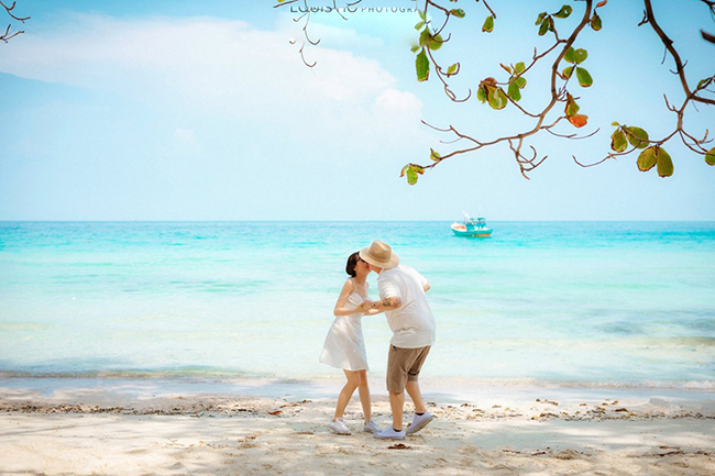 Chỉ gặp 2 lần, cô lễ tân khách sạn người Việt tán được luôn