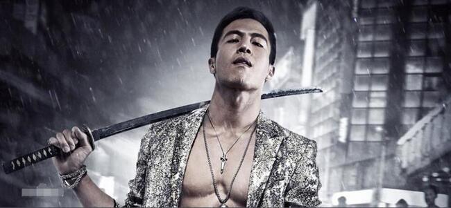 Với đam mê võ thuật, diễn xuất cùng một chút may mắn, An Chí Kiệt được đạo diễn Từ Khắc tin tưởng mời thay thế Lý Liên Kiệt cho vai chính của bộ phim võ thuật Hắc hiệp 2 (2002) ngay trong lần chạm ngõ điện ảnh.