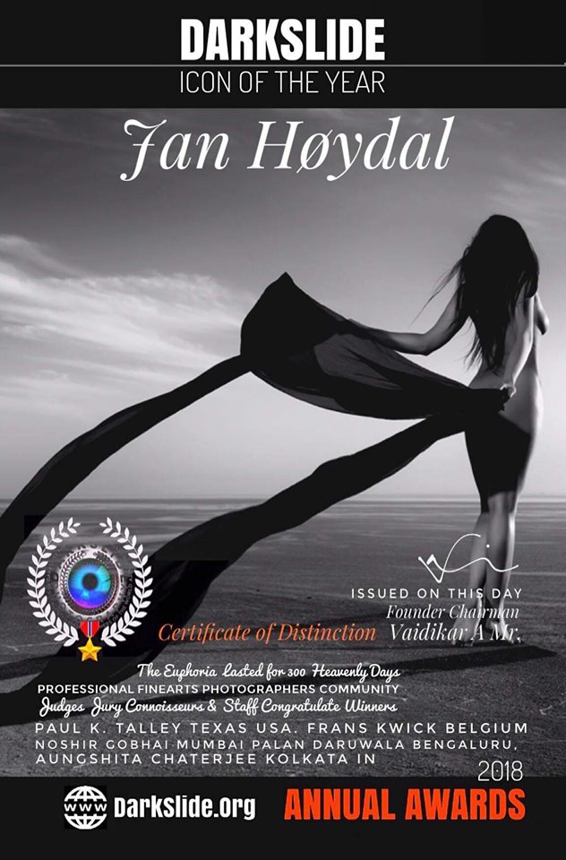 Mỹ nữ Việt có ảnh nude đẹp nhất châu Âu: