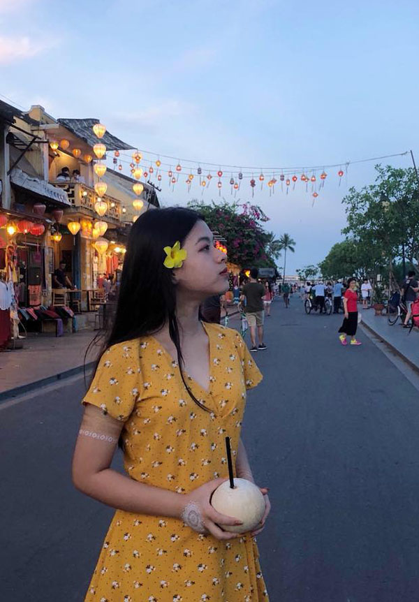 Con gái út nghệ sỹ Chiều Xuân ăn mặc gợi cảm khoe sức sống tuổi thiếu nữ - 5
