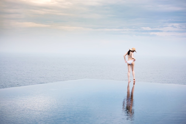 Bên cạnh công việc, cựu siêu mẫu vẫn tận hưởng những chuyến du lịch sang chảnh cùng chồng đại gia. Dù ở ẩn, song Ngọc Thạch vẫn được người hâm mộ ví von là