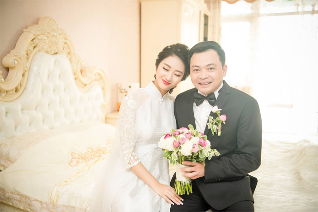 Khi lên xe hoa, cô từng được chồng tặng cho siêu xe hàng chục tỷ đồng.