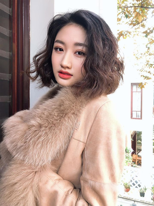 Cô từng chia sẻ về việc tại sao tránh khỏi thế giới của người nổi tiếng: