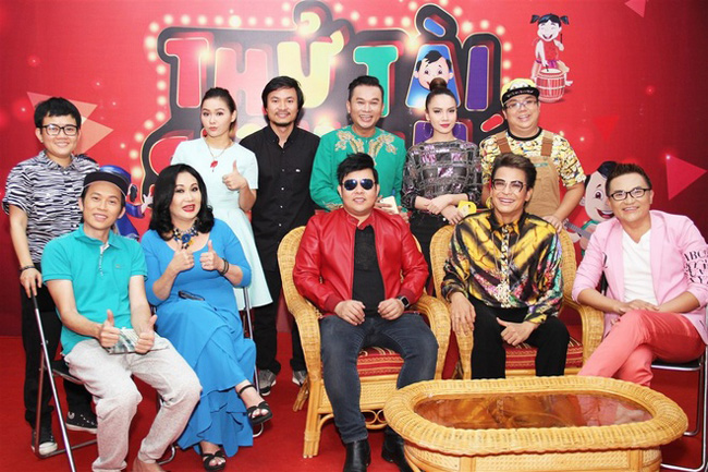 Quang Lê được mời làm giám khảo cùng nhiều nghệ sĩ tên tuổi như Hoài Linh, Hồng Vân, Thanh Bạch...