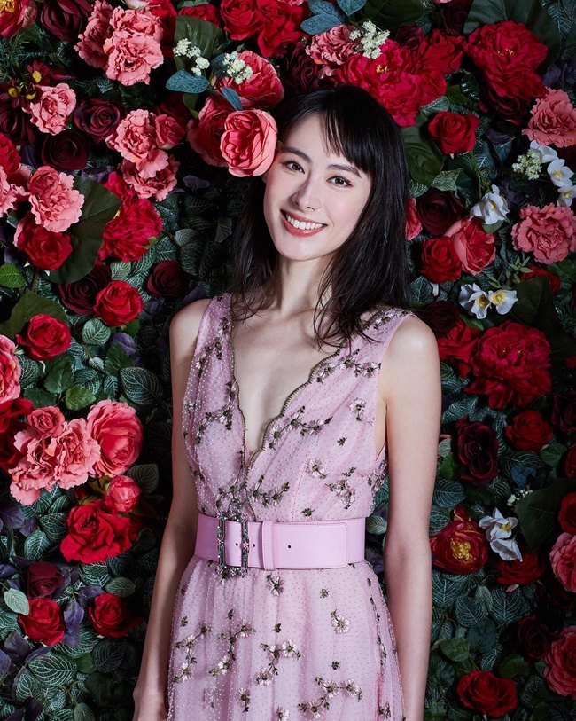 Chia sẻ trong một chương trình năm 2018, Lạc Thi khẳng định cô chưa bao giờ tiếc vì đã sinh con cho người đàn ông hơn mình nhiều tuổi, dù giữa hai người không có hôn thú: