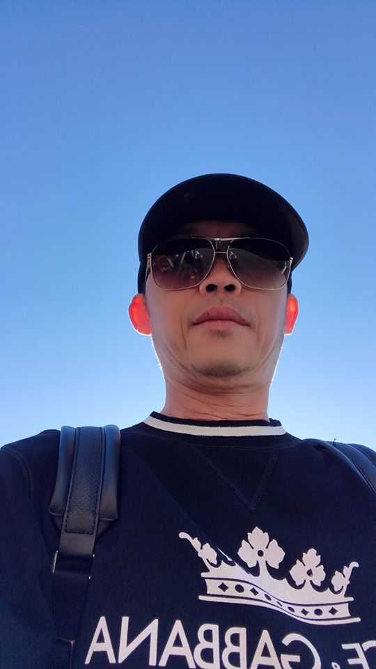 Tạm biệt tổ ong, Hoài Linh lột xác như trai trẻ với set đồ hiệu đắt tiền - 4