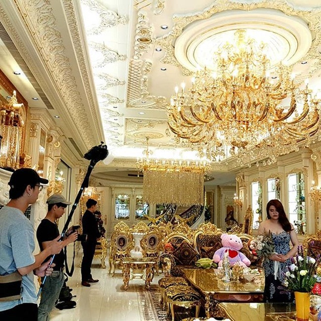 Mặc dù có 4 bà vợ nhưng không hề có các mưu đồ