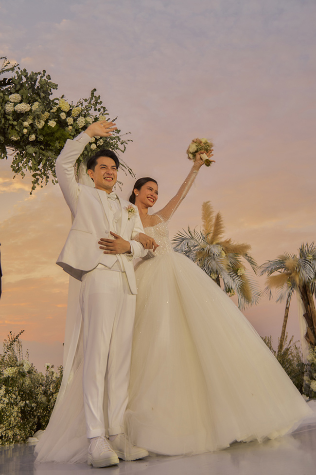 Ông Cao Thắng nghẹn ngào gửi lời cảm ơn đến Đông Nhi: