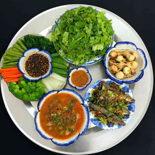 Mê tít mâm cơm đã ngon lại đẹp của mẹ đảm Hà thành, kéo cả chồng lẫn hai con trai vào bếp - 5