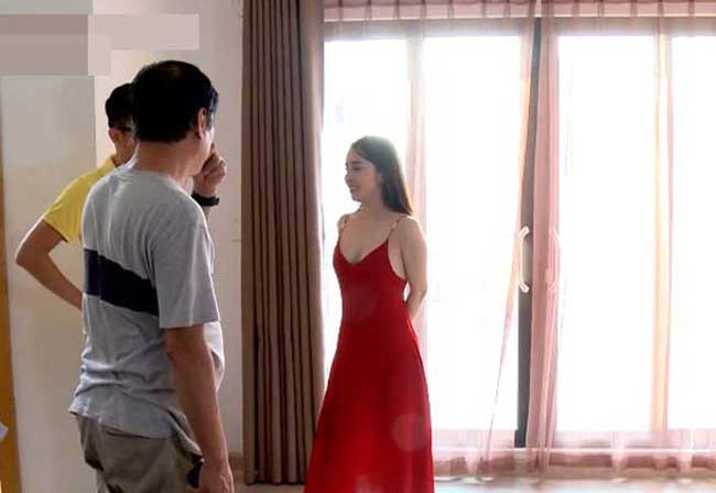 ... hay váy ngủ 2 dây buông lơi được phát huy từ