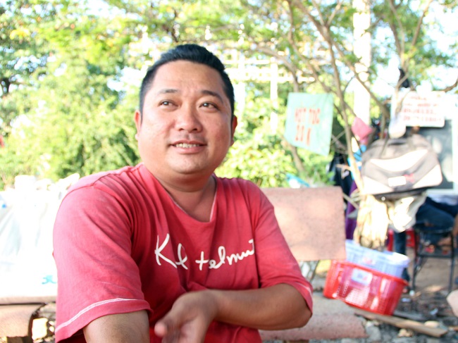 Phùng Ngọc lập gia đình vào năm 2004. Tuy nhiên, vì vợ không chấp nhận cảnh sống lang bạt của chồng nên đề nghị chia tay, cả hai cũng chưa có con chung.