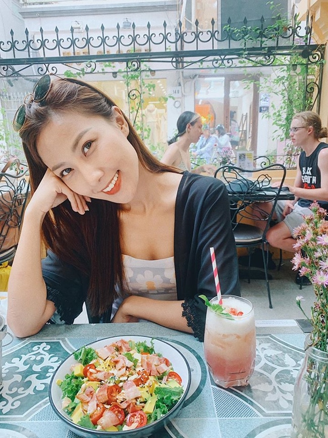 Chia sẻ về dự định trong tương lai, MC 9X cho biết, trong tương lai cô sẽ nỗ lực và cố gắng hơn để làm tốt công việc hiện tại và để lại nhiều dấu ấn trong lòng khán giả. Người đẹp cũng sẽ không ngừng trau dồi bản thân, để mỗi lần xuất hiện trên sóng truyền hình, khán giả có thể thích thú đón nhận những thông tin mà cô mang đến và nó sẽ là những thông tin thực sự hữu ích.