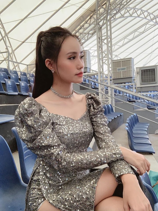 Hiện tại, cô nàng thời tiết Xuân Anh đã có bạn trai. MC 9X cho biết bạn trai là người chín chắn, điềm đạm, sống tình cảm, luôn cầu tiến, tư duy rất tốt... Cả hai cùng là BTV Truyền hình nên người yêu luôn hiểu và động viên cô trong công việc.