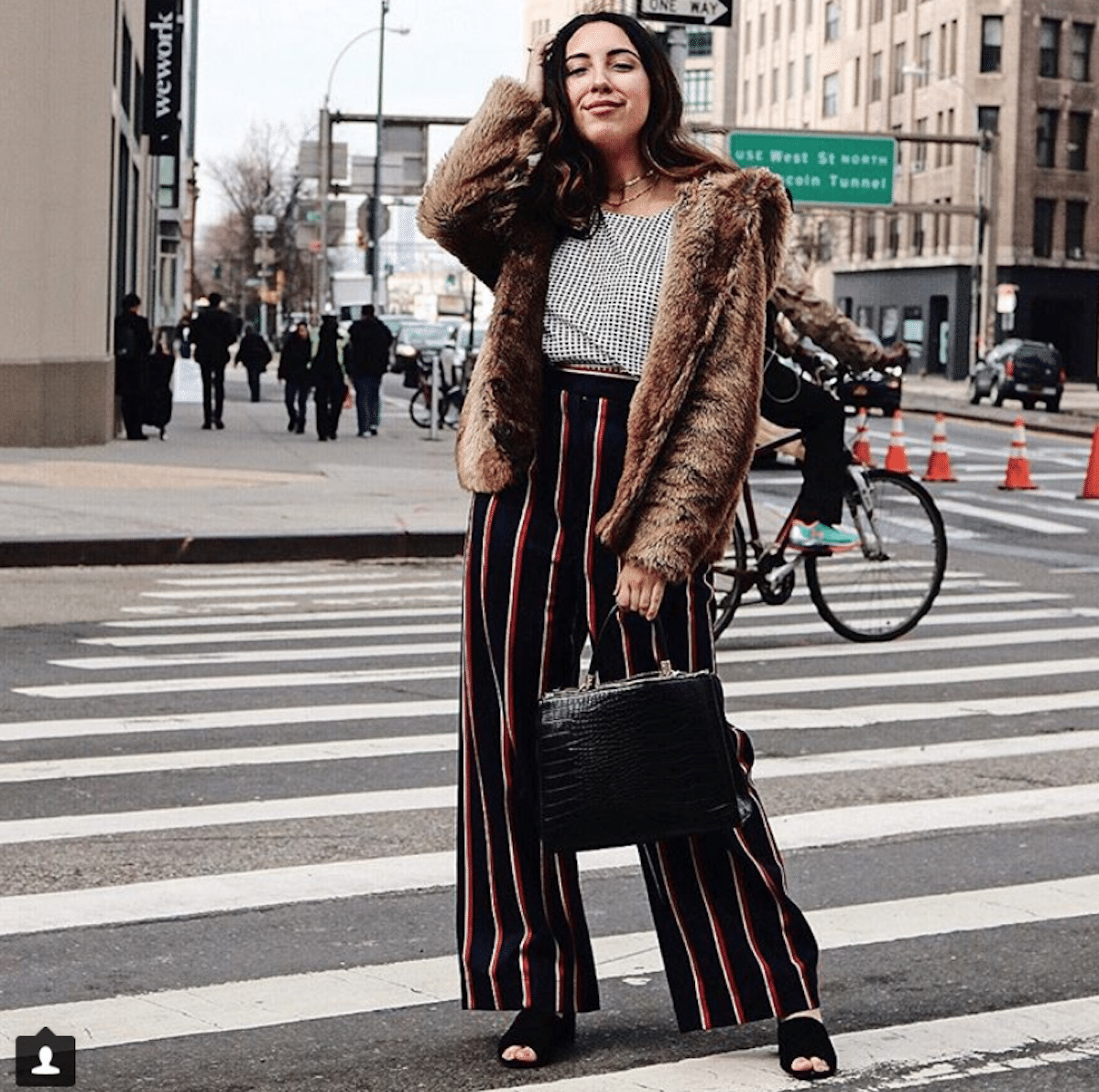 Cô gái ôm khối nợ