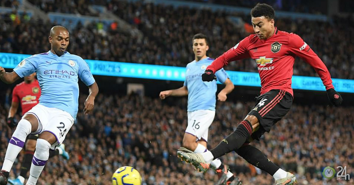 Nghe VietNamNet:  Man City - MU: Tuyệt đỉnh 