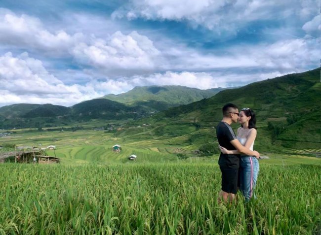 Tâm Tít từng vướng khá nhiều ồn ào trong chuyện đời tư trong suốt quá trình hoạt động nghệ thuật. Tuy nhiên sau nhiều sóng gió, cô đang rất hạnh phúc bên chồng đại gia - doanh nhân Chu Ngọc Thành cùng hai cậu con trai kháu khỉnh.