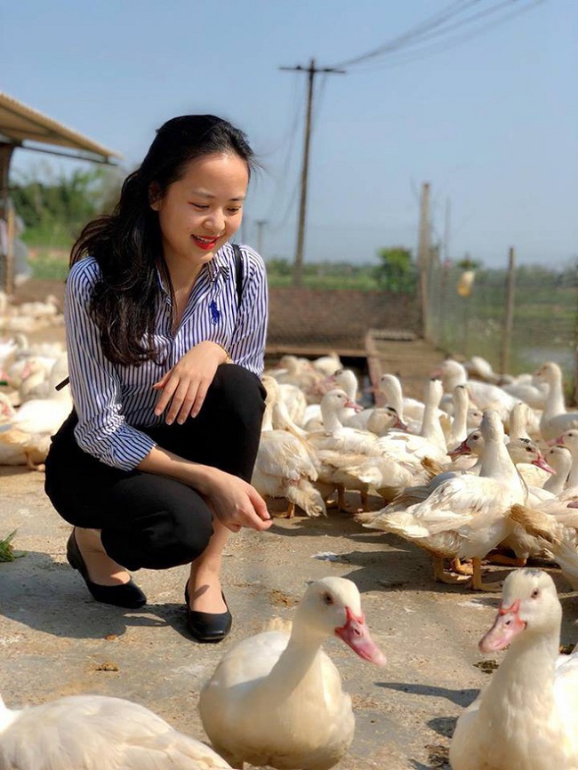 Sau nhiều cố gắng, năm 2018, Ngọc Bích chuyển sang dẫn bản tin