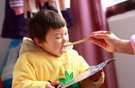 Con biết tự lập vì có bố mẹ như thế này! - 1