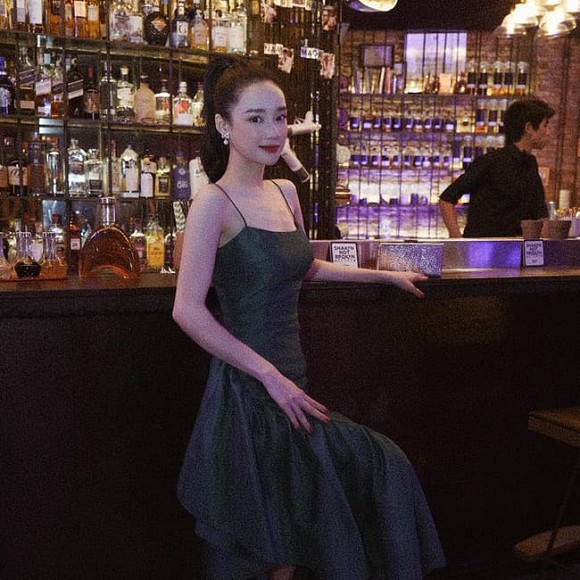 Nhã Phương lộ thân hình gầy gò với nhiều khuyết điểm khó đỡ - 5