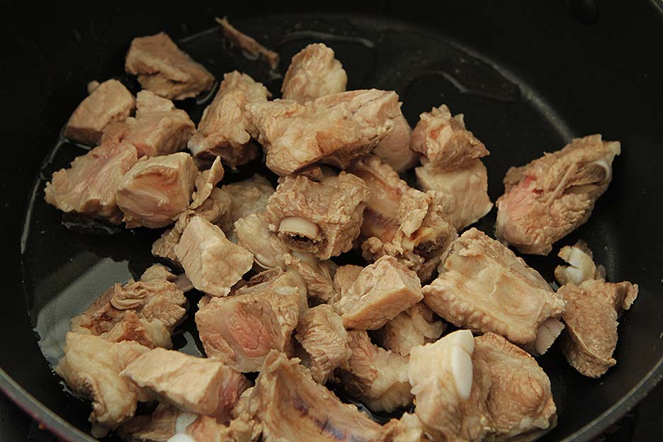 Làm sườn xào chua ngọt nhớ bí quyết