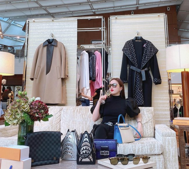 Sau khi kết hôn với doanh nhân Phan Lĩnh, Bảo Thy tận hưởng cuộc sống như bà hoàng.