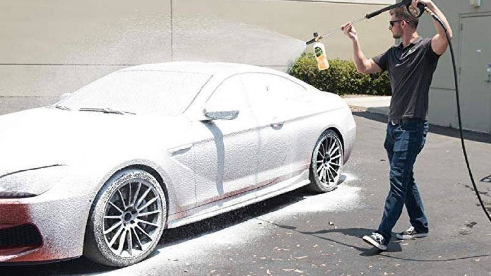 Nước Rửa Xe Bọt Tuyết: Lựa Chọn Hoàn Hảo Cho Chiếc Xe Của Bạn?